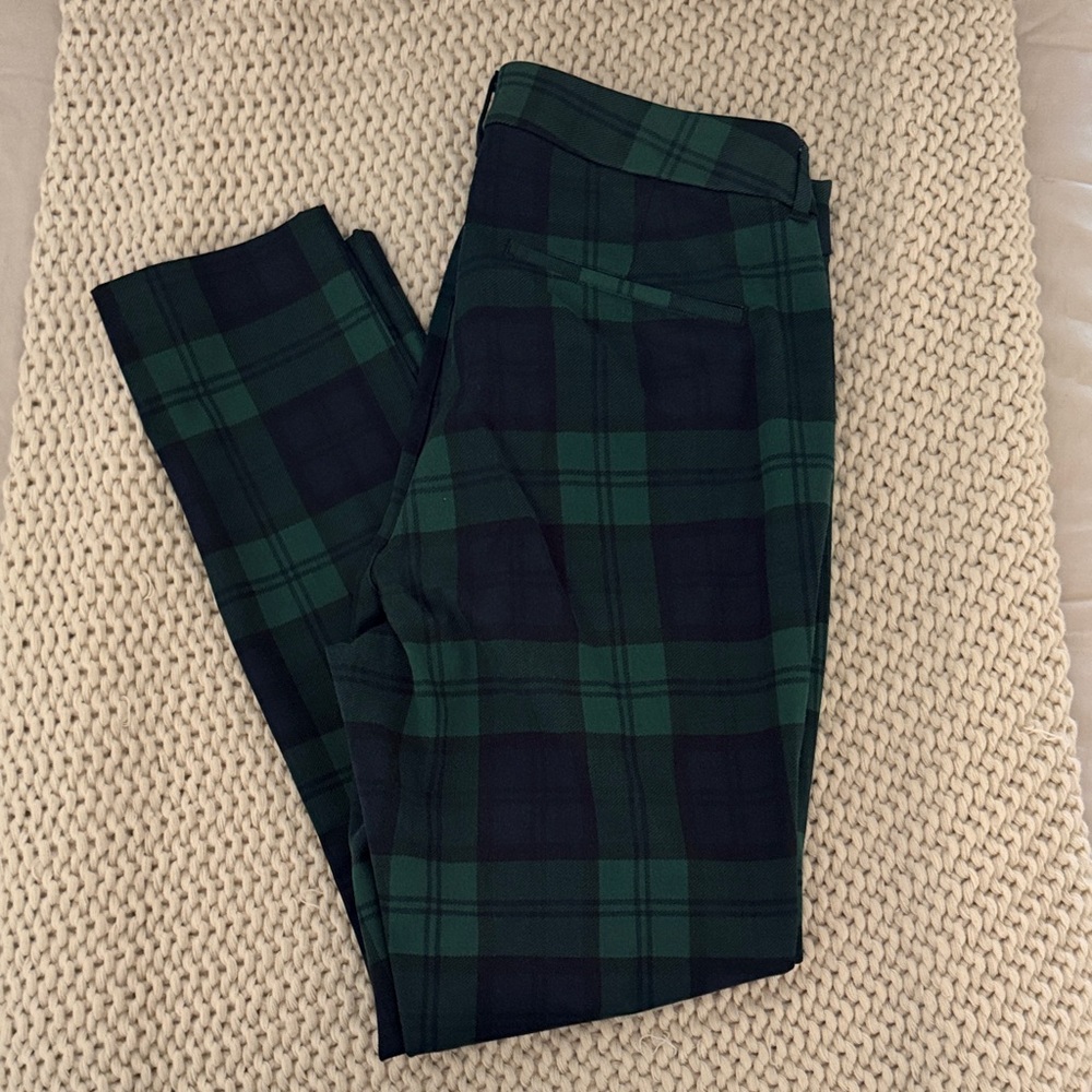 Old Navy Green and Black Plaid Women’s Pixie Pants